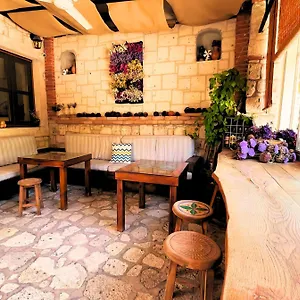 Alayaz Bed & Breakfast